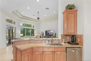 9400 Briarcliff Trace, Port Saint Lucie, FL 34986 - Photo 6