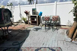 9 N Eric Cir, Greenacres, FL 33463 - Photo 14