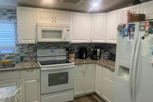 9 N Eric Cir, Greenacres, FL 33463 - Photo 6