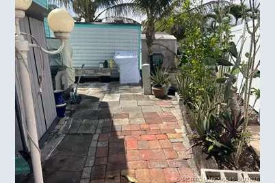 9 N Eric Circle, Greenacres, FL 33463 - Photo 12