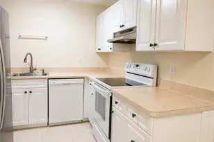 2103 SE Edler Dr, Stuart, FL 34994 - Photo 4