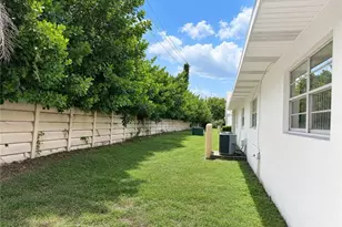 2103 SE Edler Dr, Stuart, FL 34994 - Photo 14