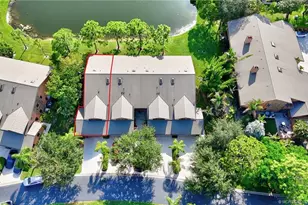 132 SE Crestwood Cir, Stuart, FL 34997 - Photo 2