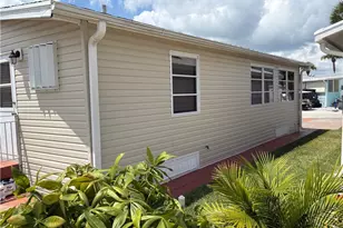 122 Nettles Blvd, Jensen Beach, FL 34957 - Photo 2