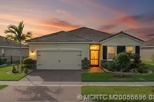 10568 SW Cambria Ln, Port Saint Lucie, FL 34987 - Photo 1