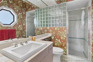 6661 SE Harbor Cir, Stuart, FL 34996 - Photo 32