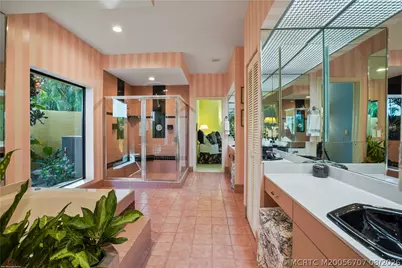 6661 SE Harbor Circle, Stuart, FL 34996 - Photo 26