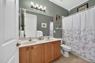 1445 SE Legacy Cove Cir, Stuart, FL 34997 - Photo 28