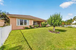 1445 SE Legacy Cove Cir, Stuart, FL 34997 - Photo 32