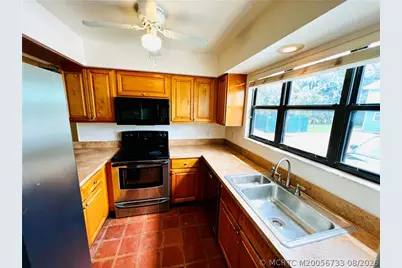 13513 S Indian River Drive #605, Jensen Beach, FL 34957 - Photo 4