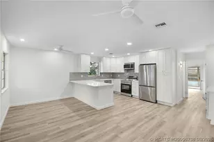 2600 SE Ocean Blvd, Stuart, FL 34996 - Photo 10