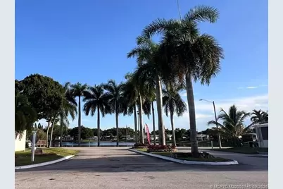 40 Plantation Boulevard, Lake Worth, FL 33467 - Photo 10