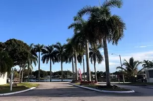 40 Plantation Blvd, Lake Worth, FL 33467 - Photo 10