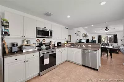 4526 SE Graham Drive, Stuart, FL 34997 - Photo 8
