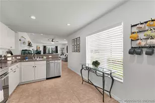 4526 SE Graham Dr, Stuart, FL 34997 - Photo 10
