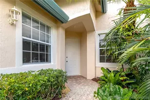 1511 SE Prestwick Ln, Port Saint Lucie, FL 34952 - Photo 4