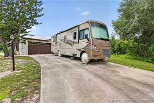 272 SW Ewing Ave, Port Saint Lucie, FL 34983 - Photo 4