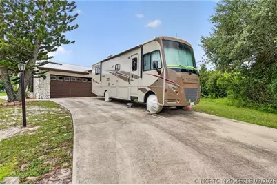 272 SW Ewing Avenue, Port Saint Lucie, FL 34983 - Photo 4