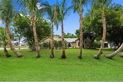 601 SE Barr Street, Port Saint Lucie, FL 34984 - Photo 38