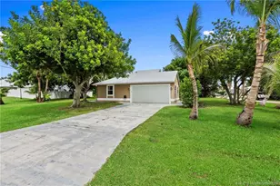 601 SE Barr St, Port Saint Lucie, FL 34984 - Photo 4