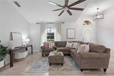601 SE Barr Street, Port Saint Lucie, FL 34984 - Photo 8