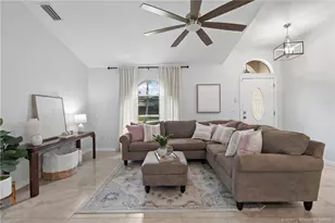 601 SE Barr St, Port Saint Lucie, FL 34984 - Photo 8
