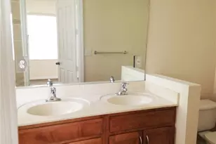 2085 SE Avon Park Dr, Port Saint Lucie, FL 34952 - Photo 12