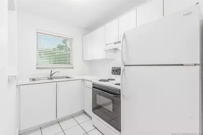 660 SW Bryant Avenue #3, Stuart, FL 34994 - Photo 6