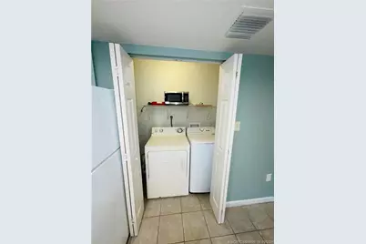 1206 Carlton Court #104, Fort Pierce, FL 34949 - Photo 4