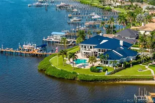 661 SW Bay Pointe Cir, Palm City, FL 34990 - Photo 2