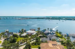 661 SW Bay Pointe Cir, Palm City, FL 34990 - Photo 16