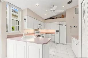 2201 NW Seagrass Dr, Palm City, FL 34990 - Photo 6