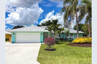 2040 NE Acapulco Drive, Jensen Beach, FL 34957 - Photo 2