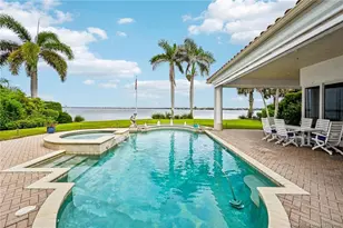 118 SW Palm Cove Dr, Palm City, FL 34990 - Photo 4