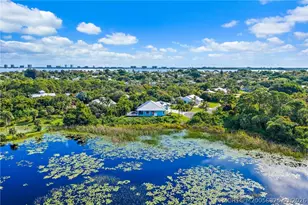 1109 NE Bayside Pl, Jensen Beach, FL 34957 - Photo 4