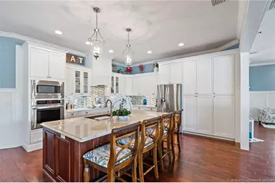 1109 NE Bayside Place, Jensen Beach, FL 34957 - Photo 22