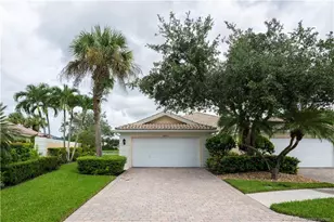 9293 SE Hawks Nest Ct, Hobe Sound, FL 33455 - Photo 2