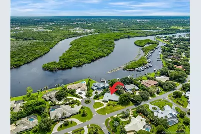 594 SW Thornhill Lane, Palm City, FL 34990 - Photo 4