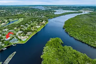 594 SW Thornhill Ln, Palm City, FL 34990 - Photo 6