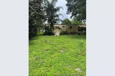 1183 SW Pinetree Trail, Stuart, FL 34997 - Photo 6