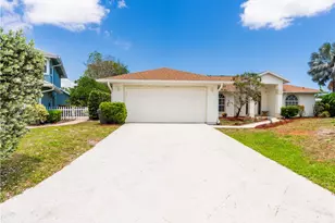 1123 SW Oak Hollow Ct, Palm City, FL 34990 - Photo 2