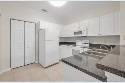 257 SE Kitching Circle, Stuart, FL 34994 - Photo 10