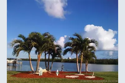 879 Nettles Boulevard, Jensen Beach, FL 34957 - Photo 14