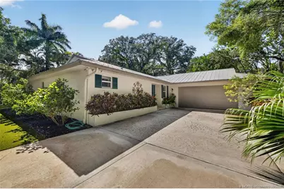 8 Admirals Walk, Sewalls Point, FL 34996 - Photo 2
