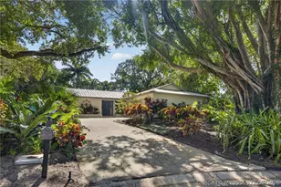 8 Admiral's Walk, Sewalls Point, FL 34996 - Photo 1