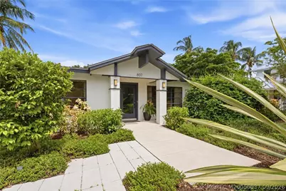 807 SE Weir Street, Stuart, FL 34994 - Photo 1