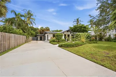 807 SE Weir Street, Stuart, FL 34994 - Photo 4