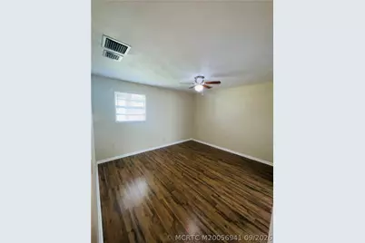 544 SE Chapman Avenue, Port Saint Lucie, FL 34984 - Photo 6