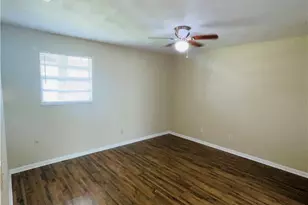 544 SE Chapman Ave, Port Saint Lucie, FL 34984 - Photo 6