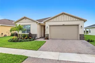 1120 SE Crosswood Wy, Port Saint Lucie, FL 34984 - Photo 1